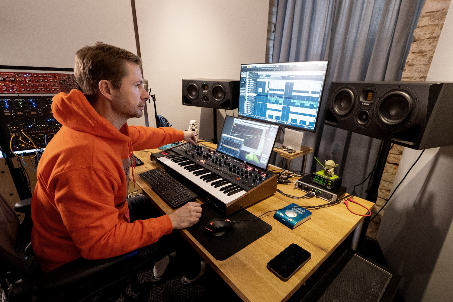 ADAM Audio 制片人 Rido 选择了A77H扩音器